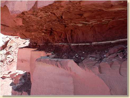 Colorful stone layers near Parriott Mesa